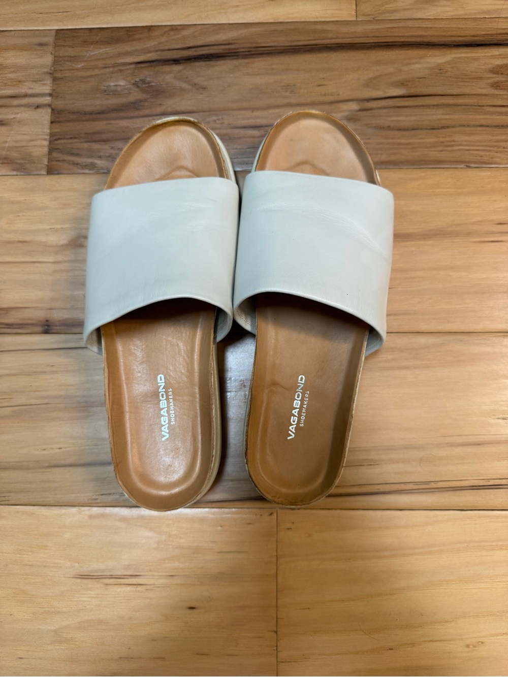 Vagabond Cream Wide Strap Leather Slide Sandals - Picture 2 of 4